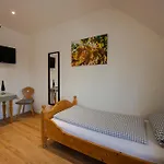 בית הארחה Gaestehaus & Weingut Volker Schmitt וורמס