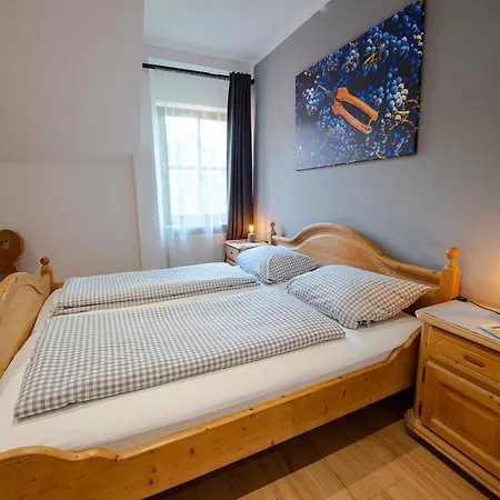 Konukevi Gaestehaus & Weingut Volker Schmitt Worms