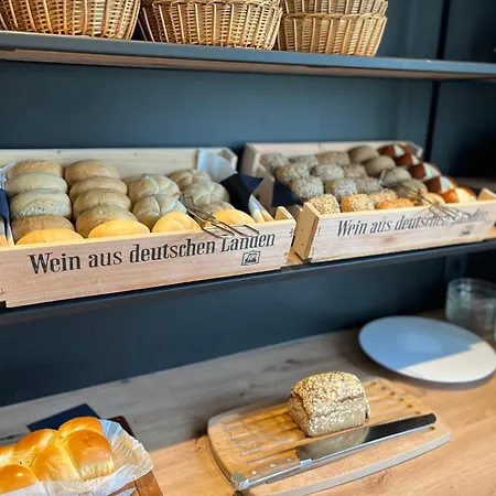 Gaestehaus & Weingut Volker Schmitt *