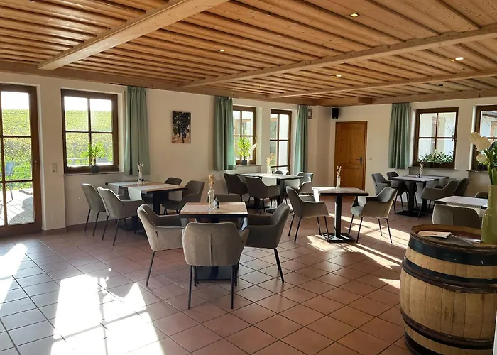 Gaestehaus & Weingut Volker Schmitt Konukevi *